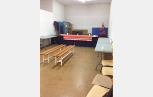 ...un aménagement du local de rangement en espace de convivialité.