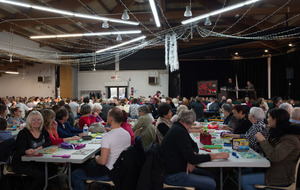 Loto 7 jan 18 - la salle Yves Abric est comble