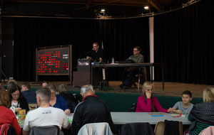 Loto 7 jan 18 - comme chaque année, Roland et son frère anime le tirage des numéros : 51...avec les glaçons, ...