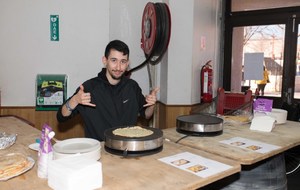 Mehdi lance les 1ères crêpes